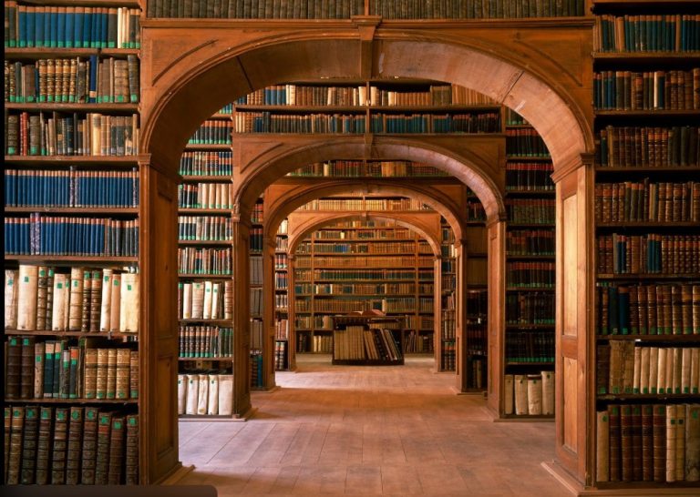 Prezicerile lui Nostradamus pentru 2026: interpretări și realitate