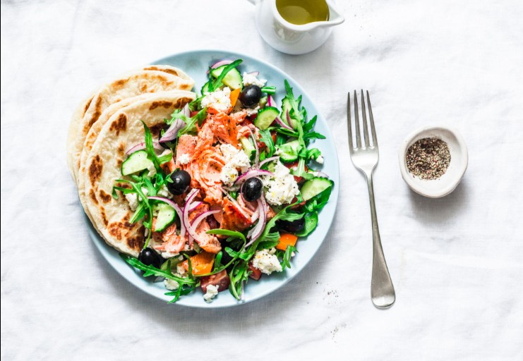 dieta mediteraneana reduce riscul de infarct – masa cu peste si ulei de masline