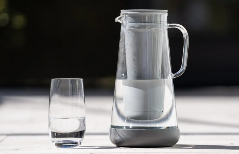 apa imbuteliata vs apa filtrata – comparatie intre sticla de apa si filtru