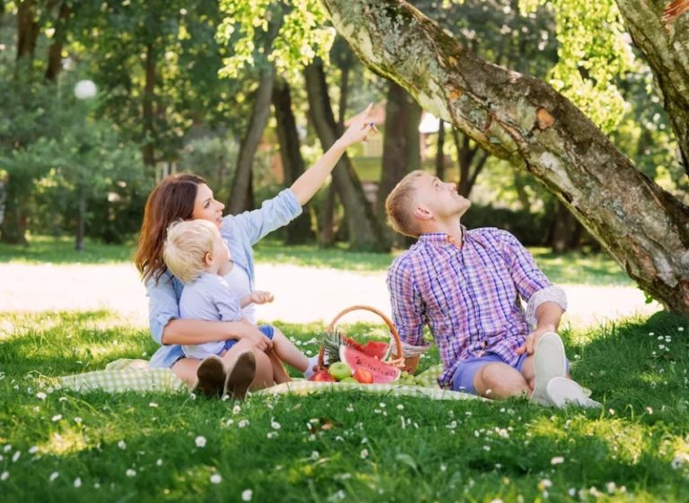 excursii ieftine vacanta de paste copii – familie cu copii in natura