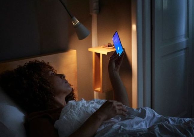 De ce tresărim când adormim? 7 explicații surprinzătoare