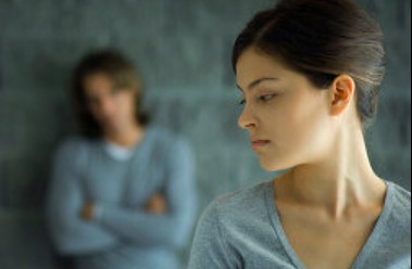 Senzația că cineva te privește: explicația științifică