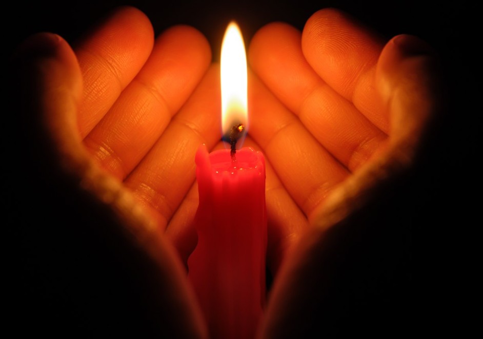 Lumina sfanta Paste: 9 explicatii uimitoare despre miracol